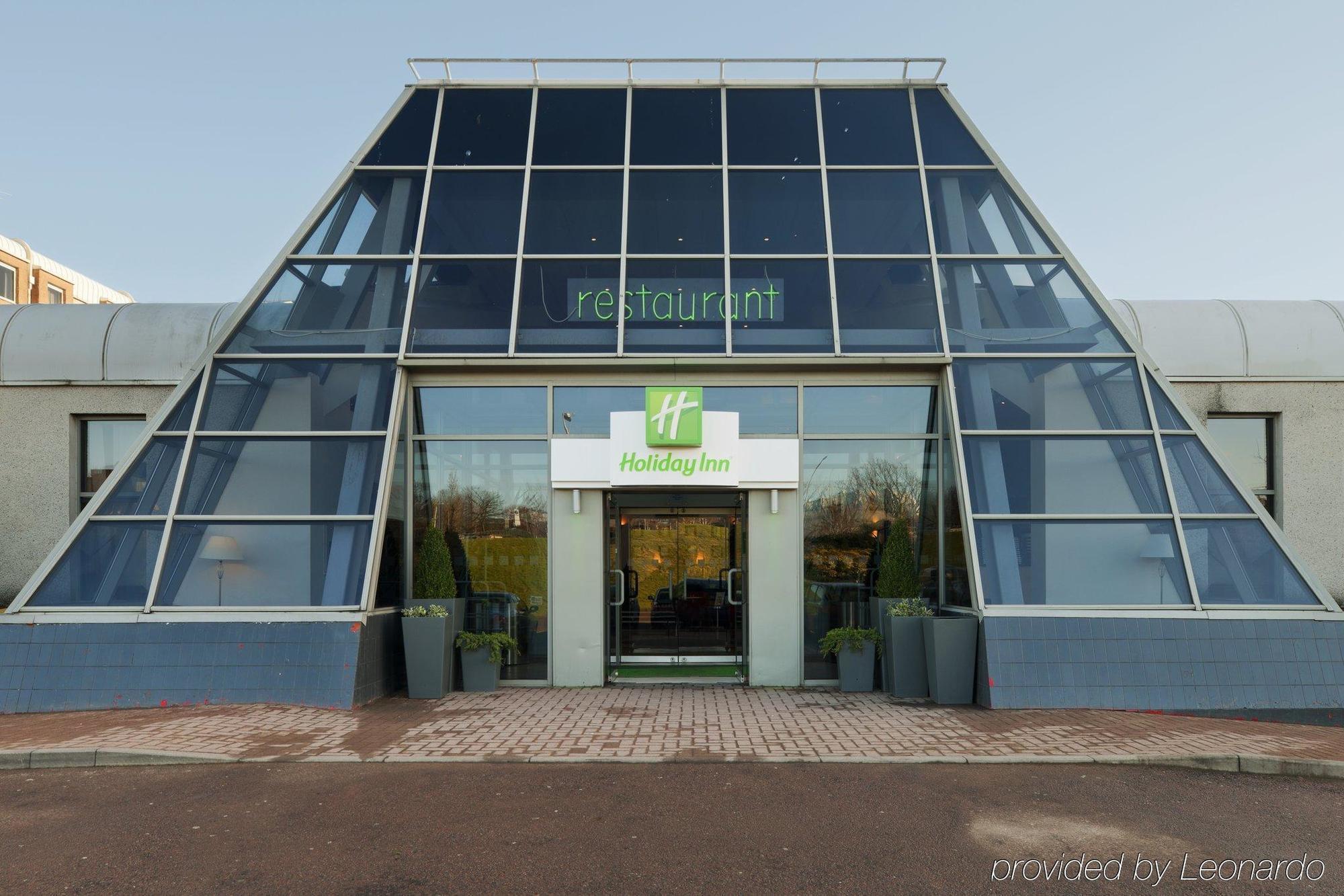 Holiday Inn Express Aberdeen - Bridge Of Don Екстериор снимка